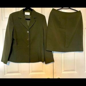 Business Suit /  Blazer and Skirt / Fairweather Beechers Brooke / Blazer